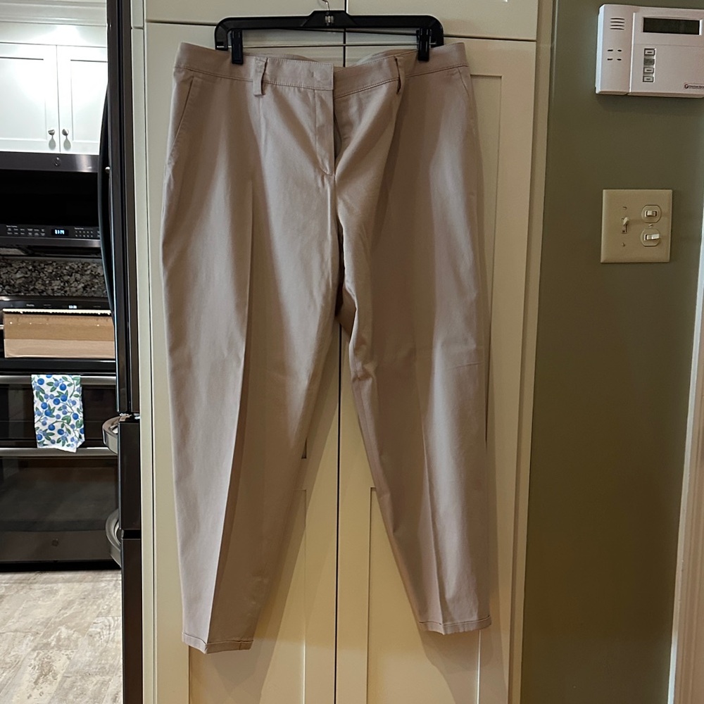 Basler Women's Khaki Chinos